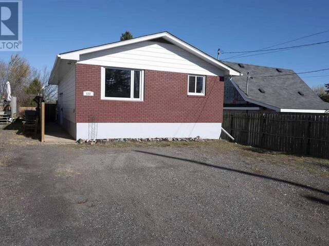 558 Tupper Street Thunder Bay Ontario, P7A 3Z8