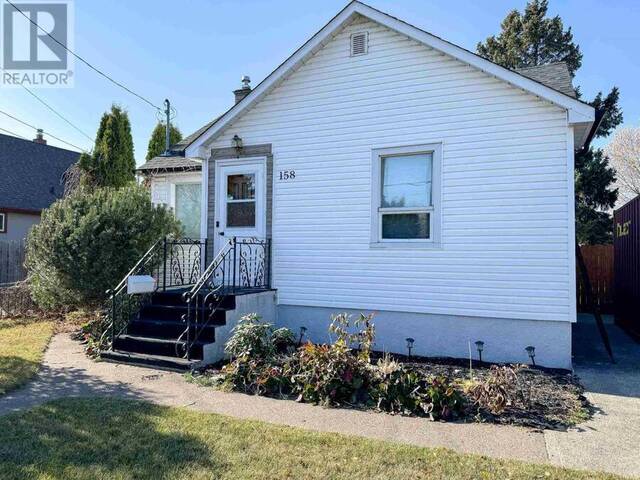 158 BALSAM ST Thunder bay Ontario, P7A 5N3