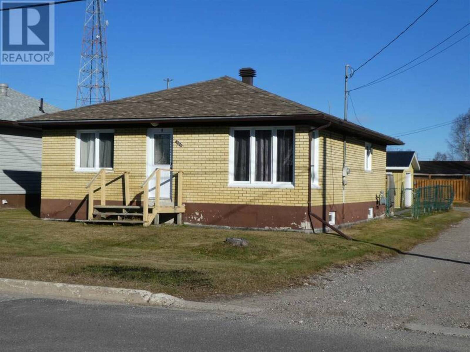 106 Barton Ave W, Geraldton, Ontario P0T 1M0