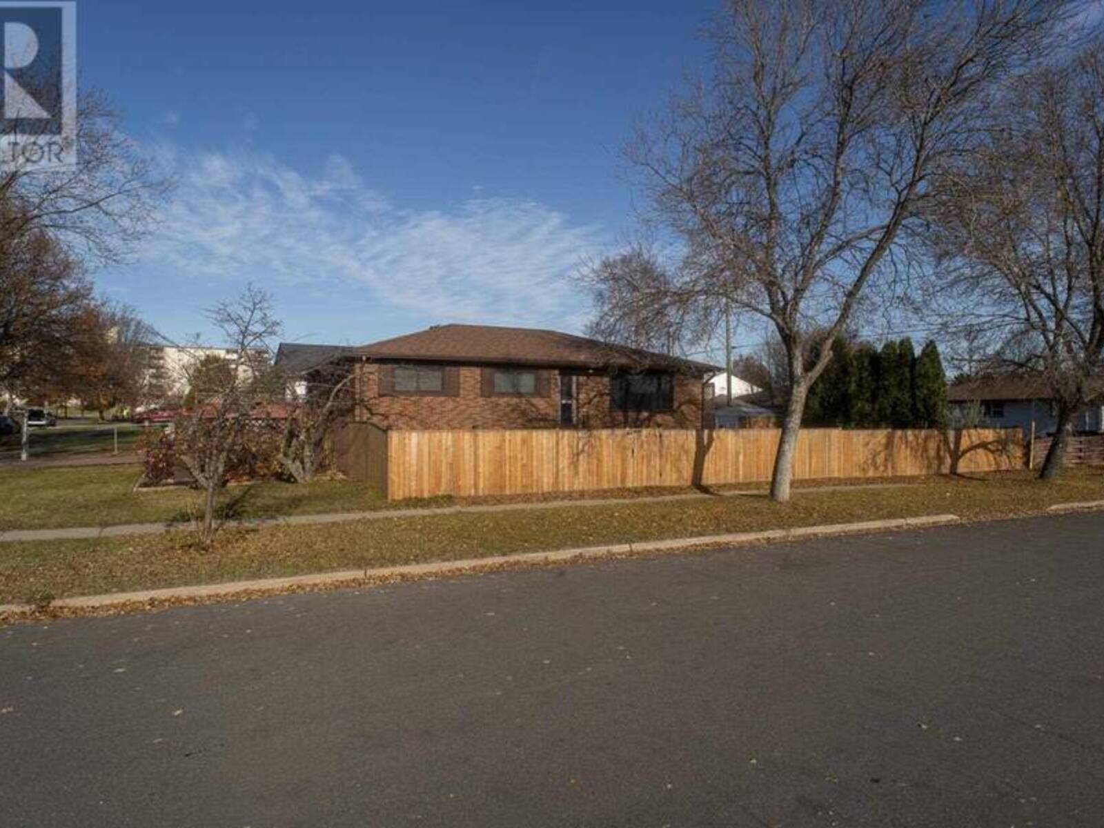 116 Huron CRES, Thunder Bay, Ontario P7A 3K4