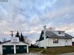 101 Albany PL Greenstone Ontario, P0T 2A0