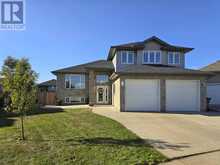 312 Whitestone SQ | Thunder Bay Ontario | Slide Image One