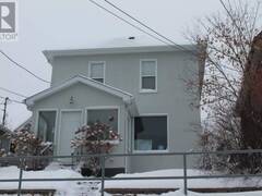 120 Banning ST Thunder Bay Ontario, P7B 3H9