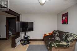 406 Syndicate AVE N | Thunder Bay Ontario | Slide Image Four