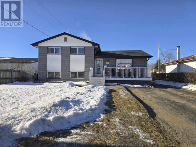 217 Mountdale AVE Thunder Bay Ontario, P7E 2Z7