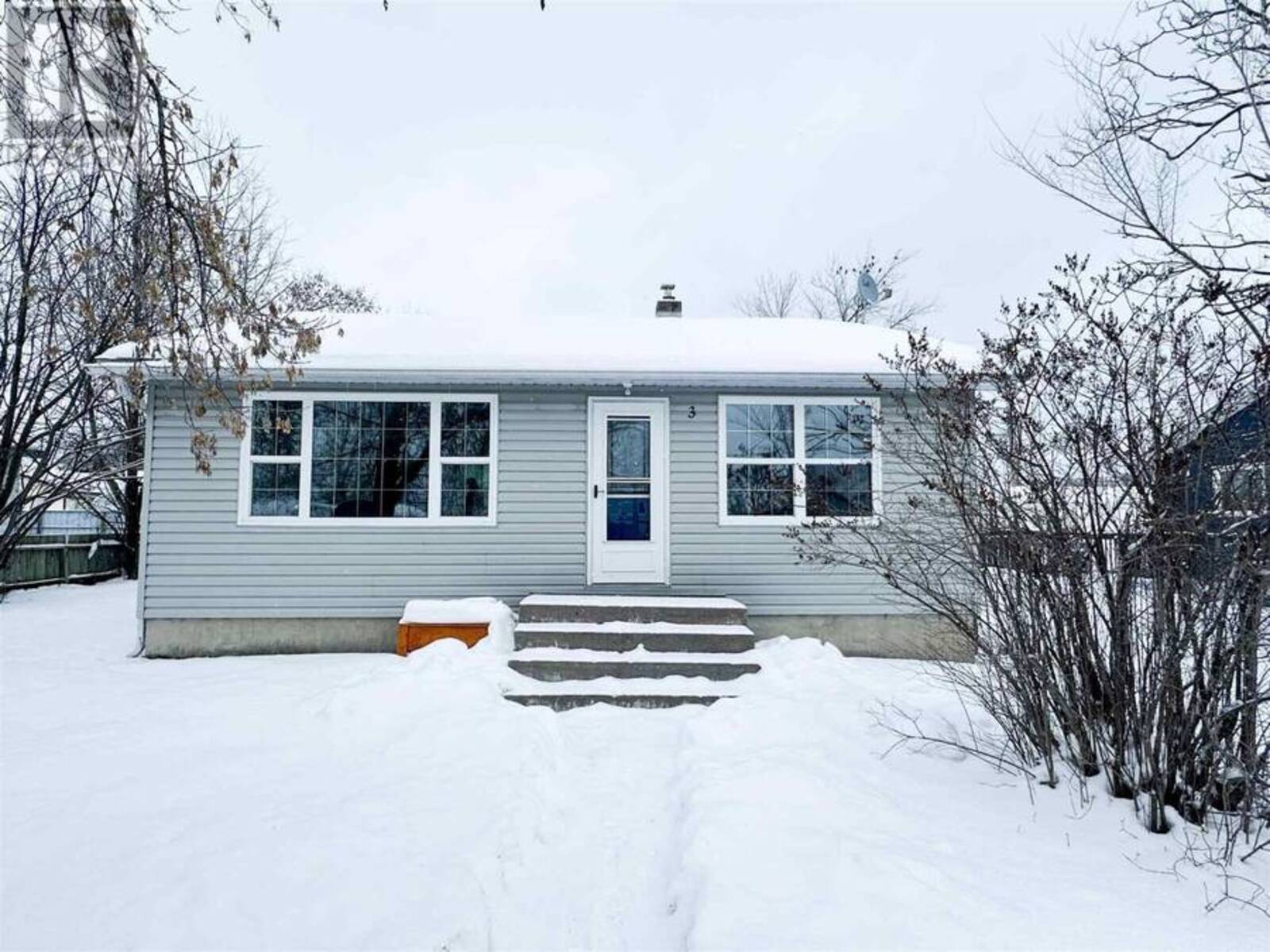 3 Murdock ST, Kenora, Ontario P0V 1L0