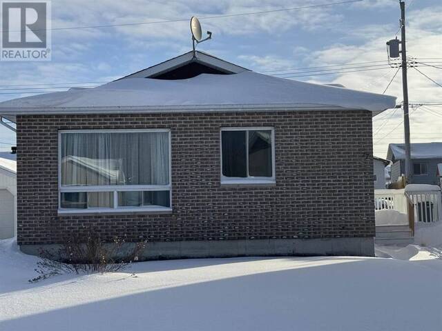 77 Matachewan RD Manitouwadge Ontario, P0T 2C0 - 2 Bedrooms Home For Sale