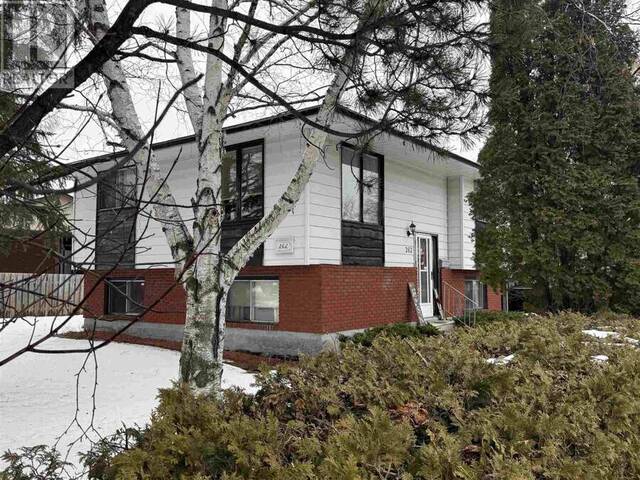 262 Perth CRES Thunder Bay Ontario, P7A 7N9