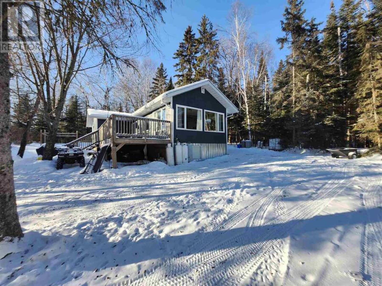 32 Beach Street, Kenora, Ontario P9N 3X5