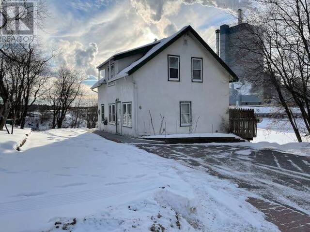 6 King ST Dryden Ontario, P8N 1B1