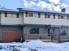 572 Riverview DR W Thunder Bay Ontario, P7C 1R7