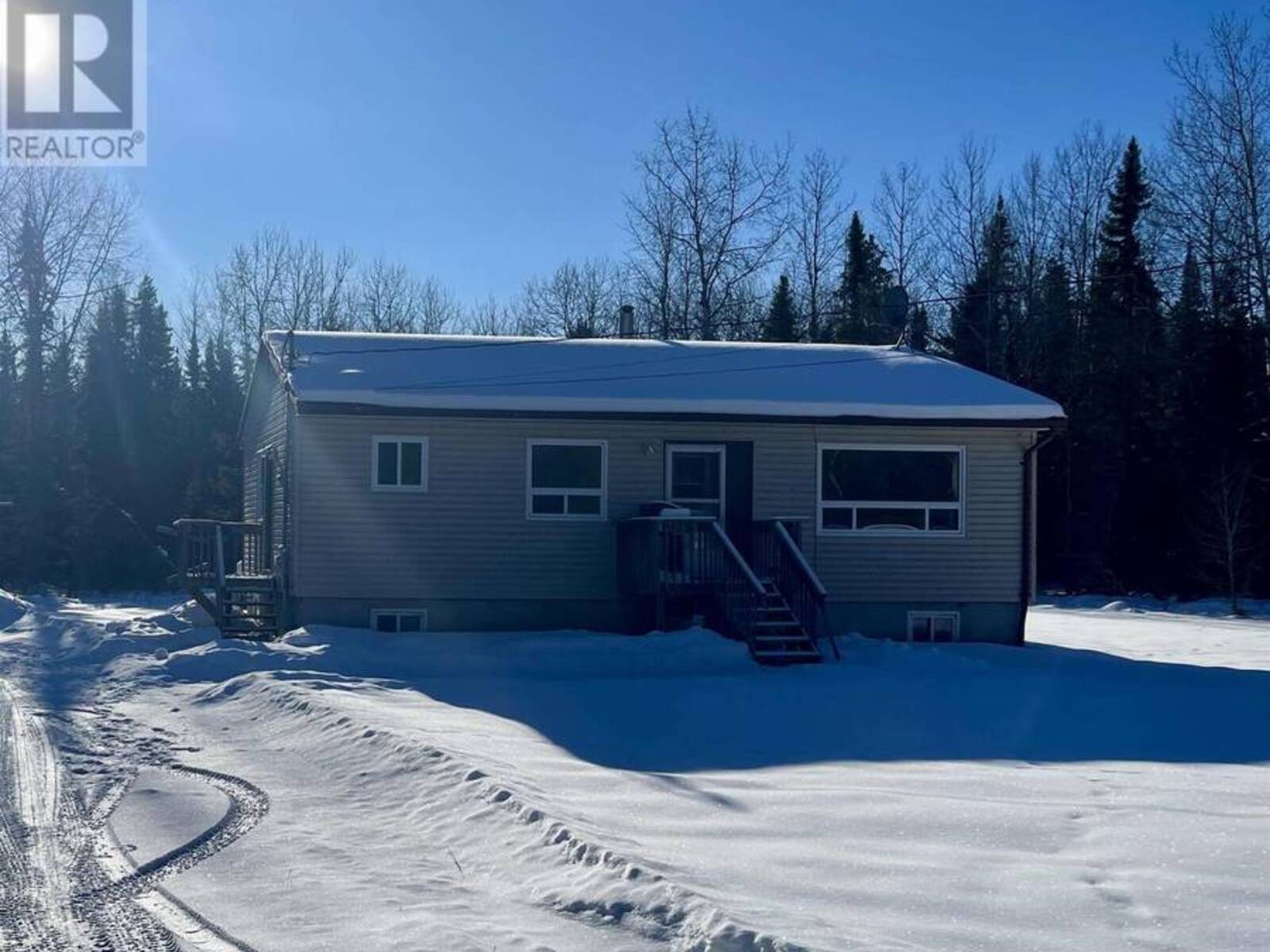 181 School RD, Dryden, Ontario P8N 2Y6