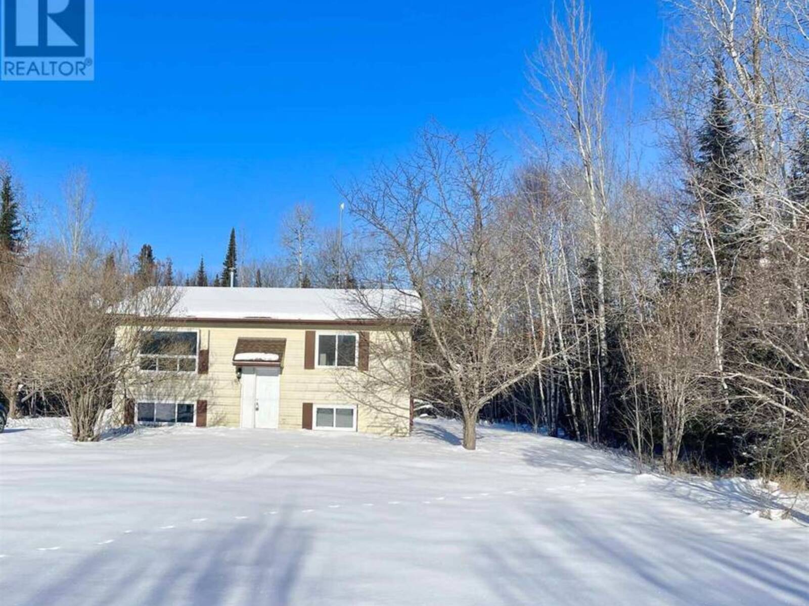 367 Thunder Lake RD, Dryden, Ontario P8N 2Y4