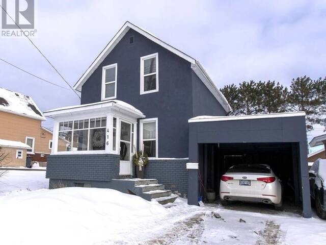 416 Ambrose ST Thunder Bay Ontario, P7B 1M4