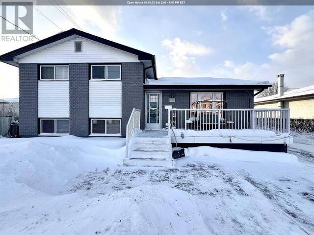 217 Mountdale AVE Thunder Bay Ontario, P7E 2Z7 - Property For Sale