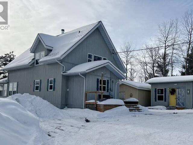 221 Nickel Lake Shores Road Fort Frances Ontario, P9A 3M3 - 3 Bedrooms Waterfront Home For sale