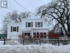 86 Duke ST Dryden Ontario, P8N 1G1