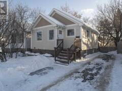 253 Kenogami AVE S Thunder Bay Ontario, P7B 4S4