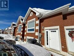 3 270 Caribou CRES Thunder Bay Ontario, P7C 5Z8