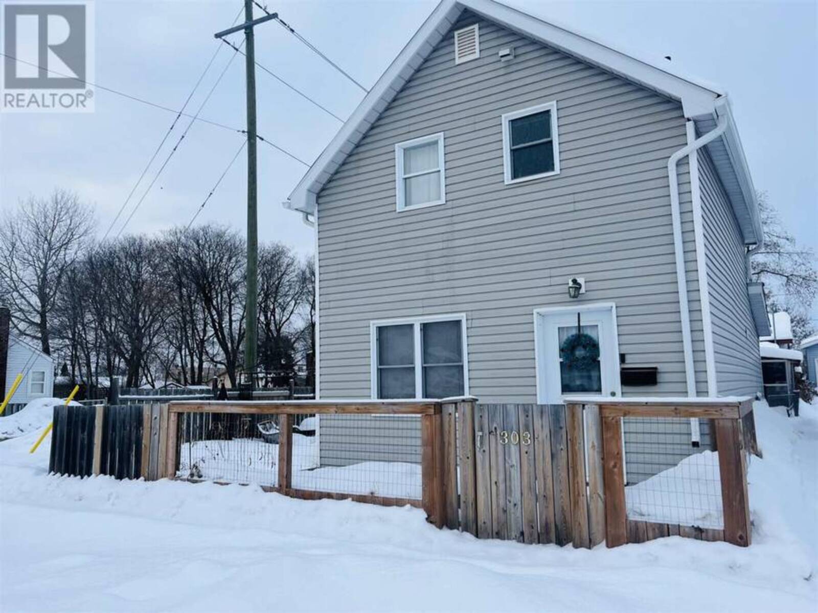 303 Francis ST E, Thunder Bay, Ontario P7E 4B4