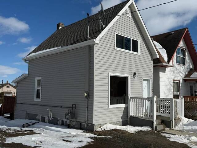 254 MCINTYRE ST Thunder Bay Ontario, P7A 3B4 - 3 Bedrooms Home For Sale