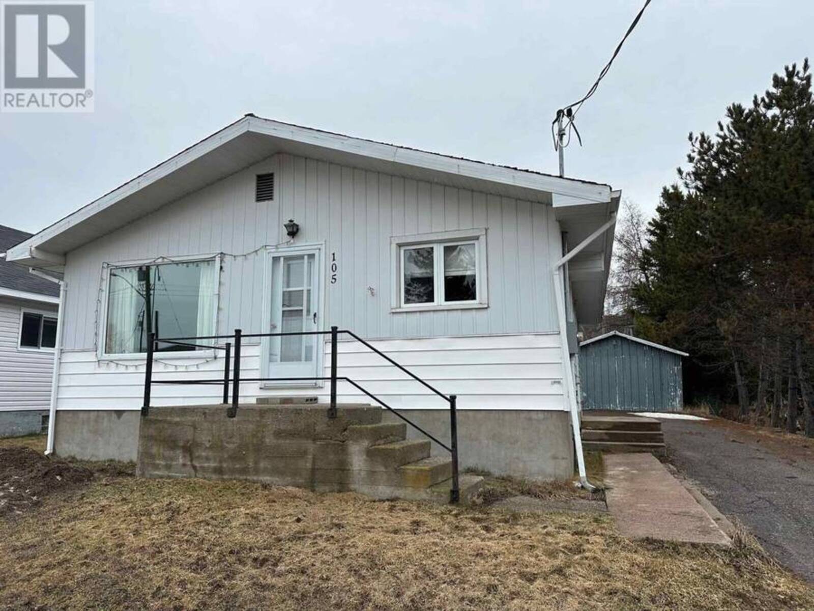 105 Columbia ST, Schreiber, Ontario P0T 2S0