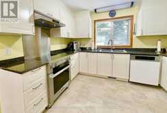 228 TAYLOR STREET | Dryden Ontario | Slide Image Nine