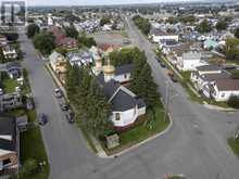 716 Pacific AVE | Thunder Bay Ontario | Slide Image Thirty-five