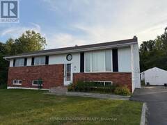 4 EAST GROVE CRESCENT Terrace Bay Ontario, P0T 2W0