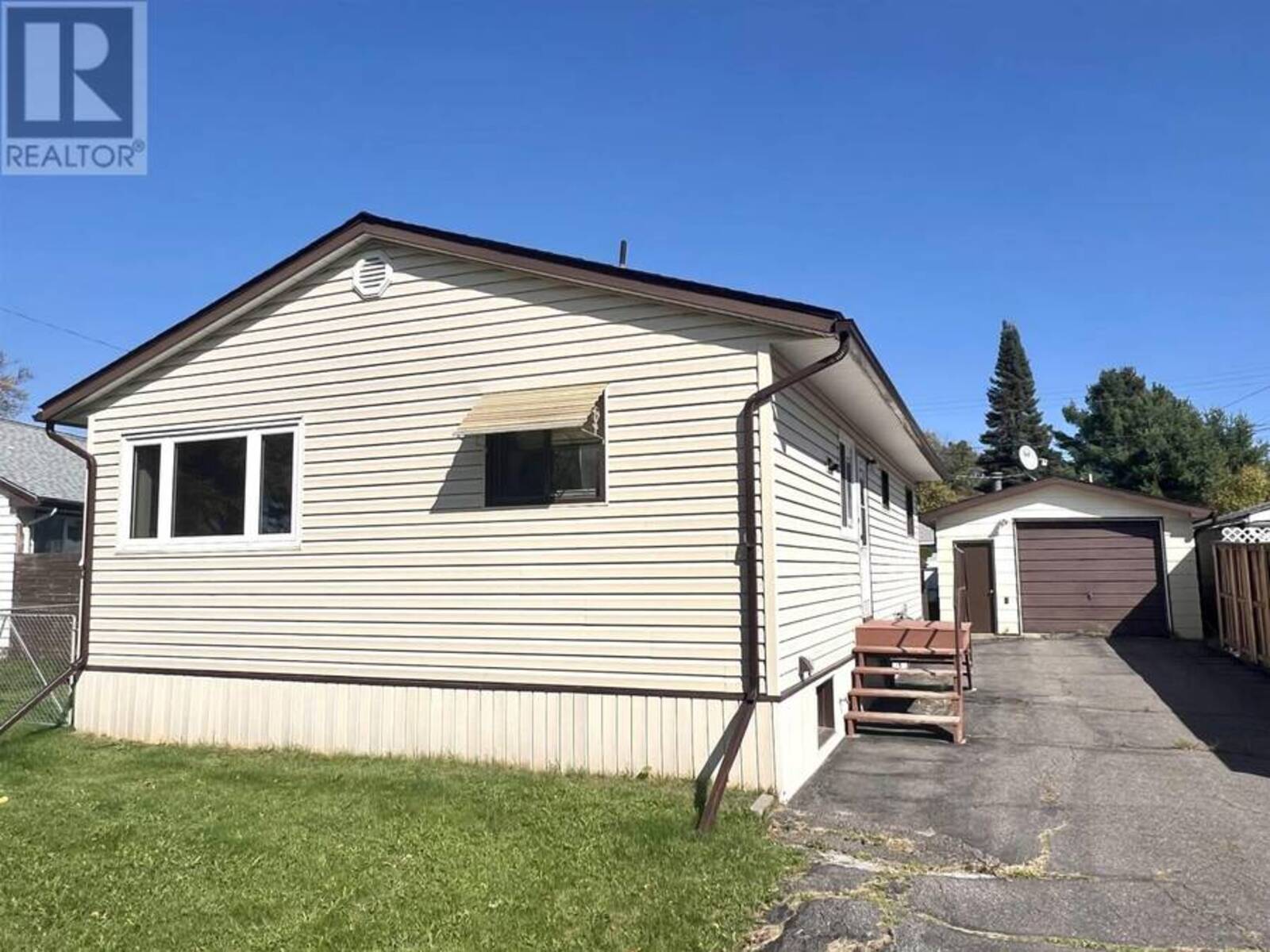 146 Pine CRES, Atikokan, Ontario P0T 1C0