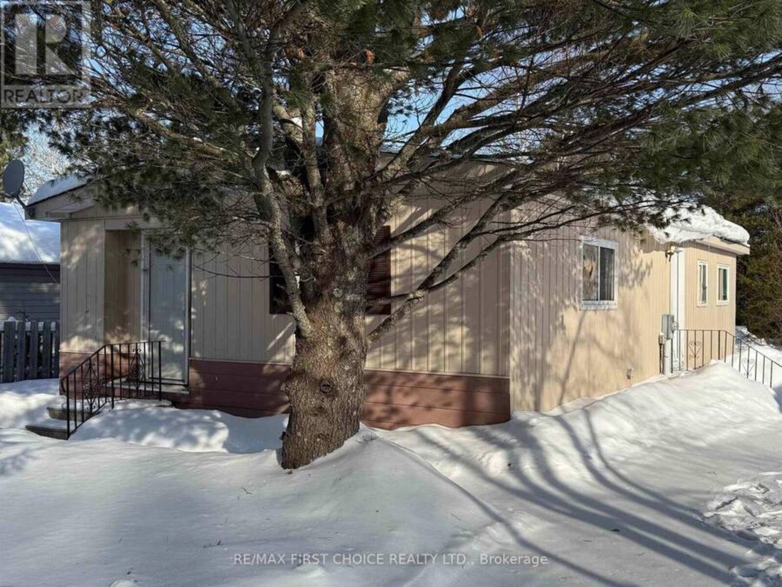 228 DAVIES STREET, Kenora, Ontario P0T 1T0