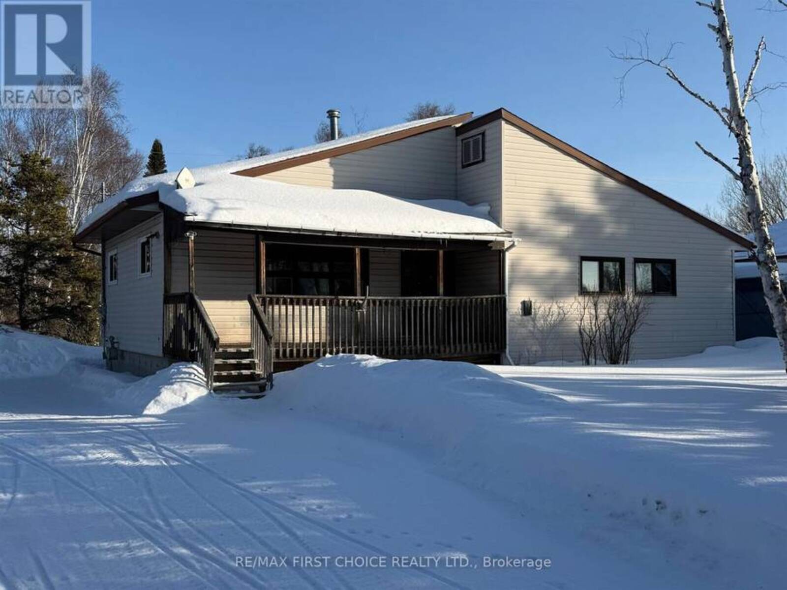 14 SUPERIOR AVENUE, Kenora, Ontario P0T 1T0