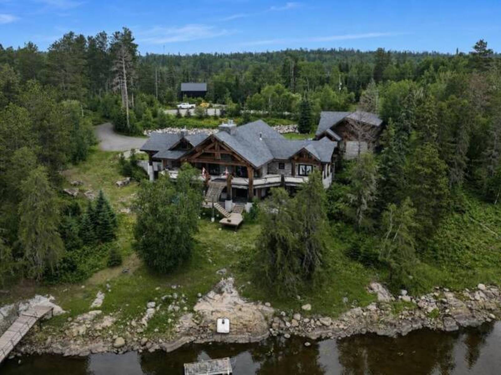 76 MIDDLE LAKE/WINNIPEG RIVER, Kenora, Ontario P0X 1C0