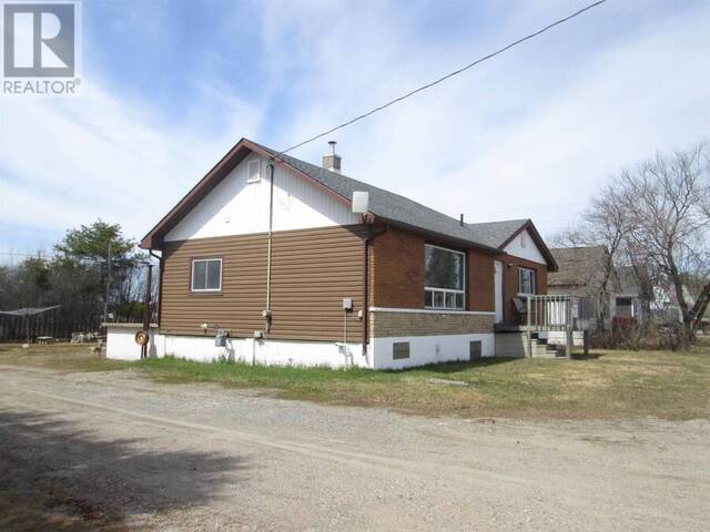 208 West Street Kenora Ontario, P0T 1T0 - 4 Bedrooms Home For Sale