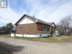 208 West Street Kenora Ontario, P0T 1T0