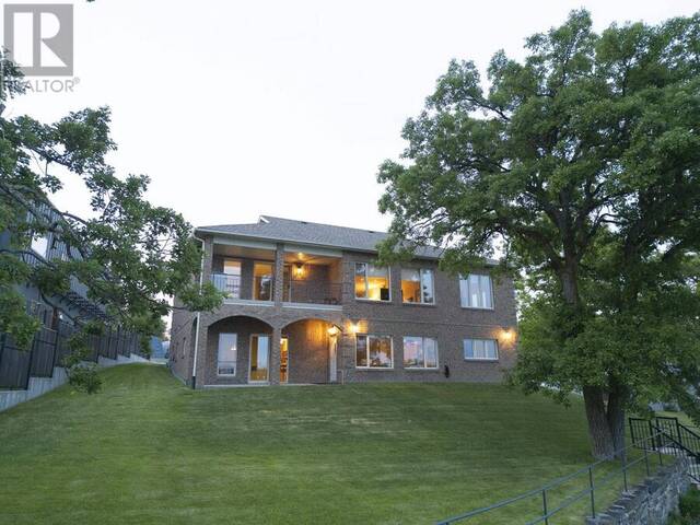110 Lakeside Crescent Kenora Ontario, P9N 4H4 - 4 Bedrooms Waterfront Home For sale