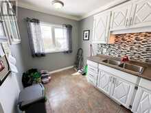 6 PINE CRESCENT | Kenora Ontario | Slide Image Two