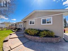 48 Redwing AVE Manitouwadge Ontario, P0T 2C0