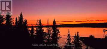 1 PALETTE | Thunder Bay Ontario | Slide Image Three