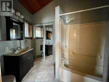 699 Coombes DR | Dryden Ontario | Slide Image Thirty-four