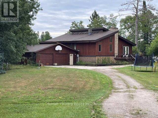 699 COOMBES DRIVE Kenora Ontario, P8N 2Y5 - 3 Bedrooms Waterfront Home For sale