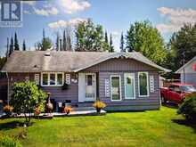 54 REDWING AVE | Manitouwadge Ontario | Slide Image Two