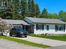 7 SWALLOW DRIVE | Manitouwadge Ontario | Slide Image One