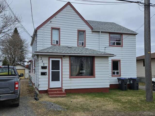 345 Ray BLVD Thunder Bay Ontario, P7B 4E5 - 5 Bedrooms Home For Sale