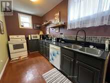 19 WHITE BOULEVARD | Thunder Bay Ontario | Slide Image Thirty-one
