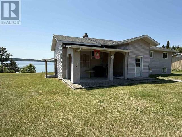 74 Barr's RD Kenora Ontario, P0V 2V0 - Waterfront For Sale