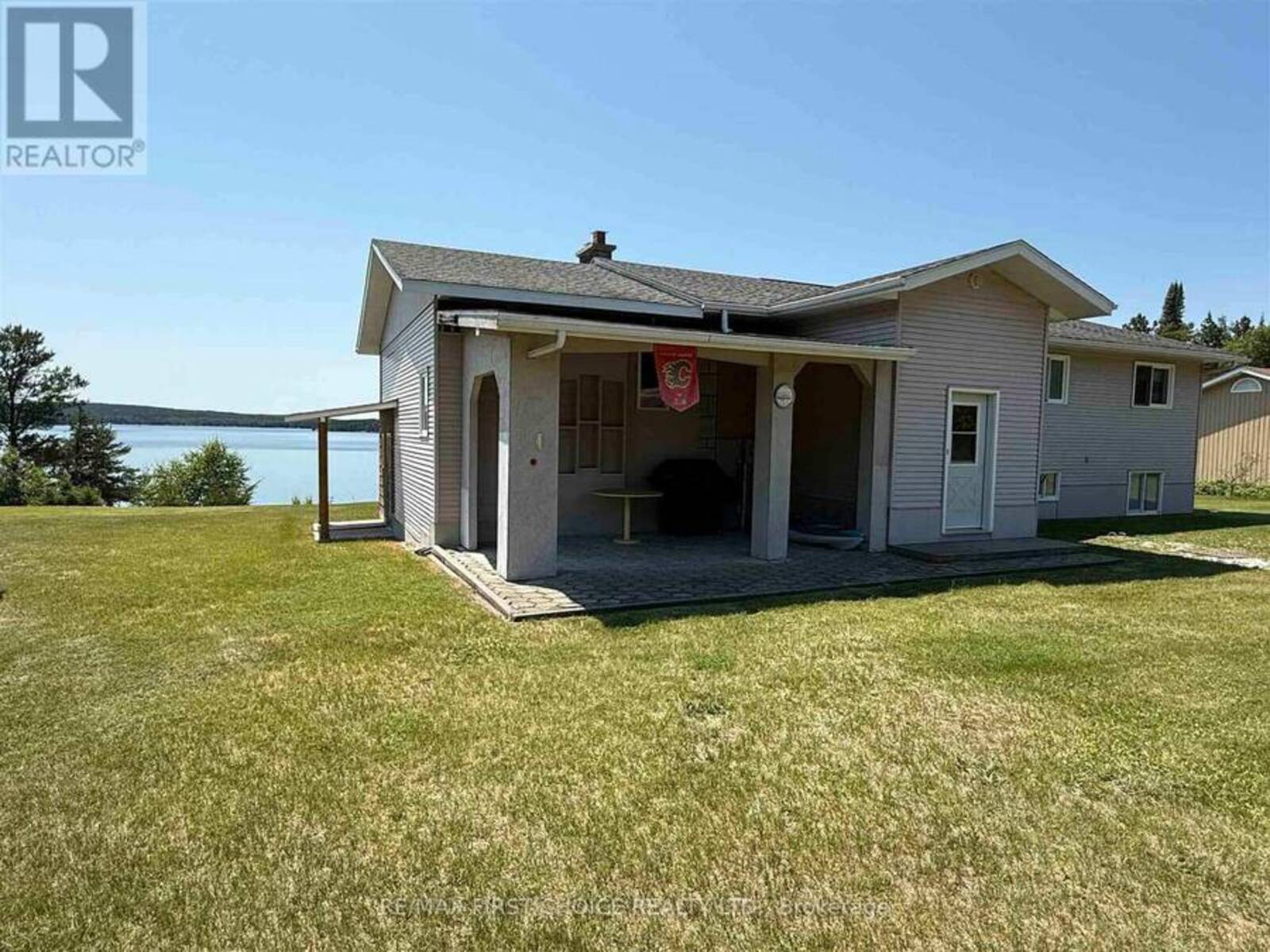 74 BARR'S ROAD, Kenora, Ontario P0V 2V0