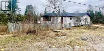 70 Armstrong ST | Kenora Ontario | Slide Image Thirty