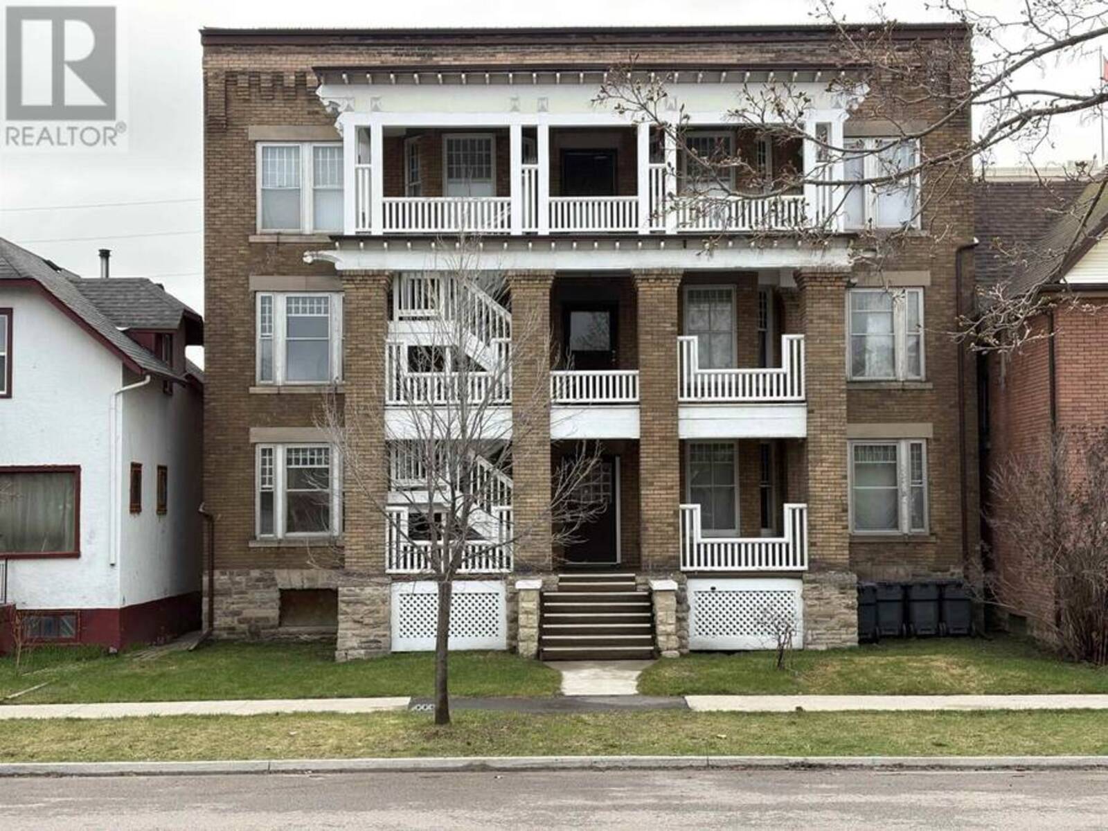 230 Brodie ST N, Thunder Bay, Ontario P7C 3S5
