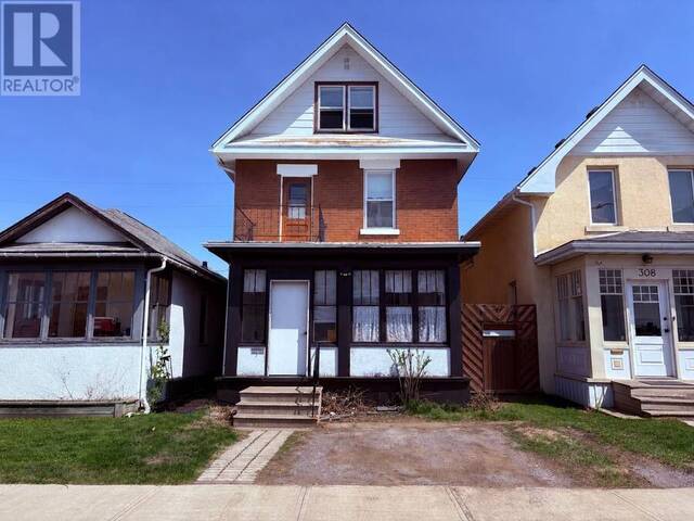310 Brodie ST N Thunder Bay Ontario, P7C 3S7 - 5 Bedrooms Home For Sale